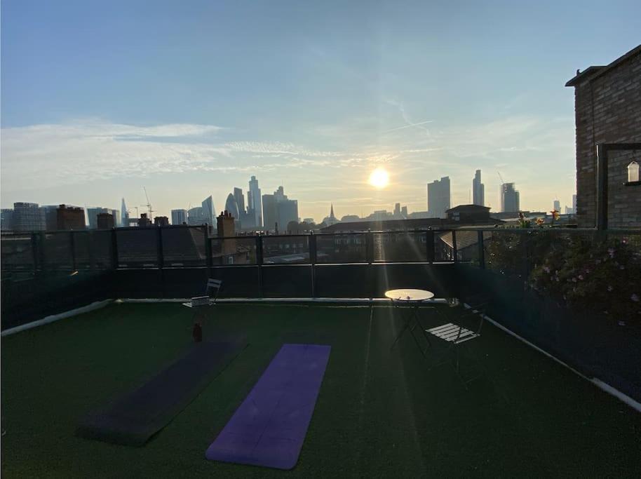 Luxury Artistic 2 Bedroom W/Balcony-Great Location Central Londra Exterior foto